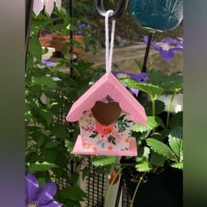 Bird-House - This little bird house it is made of wood/Hand painted & Decoupage